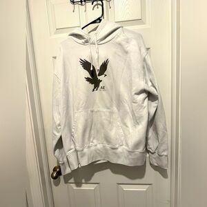 American Eagle Hooded White Sweatshirt Size Large.